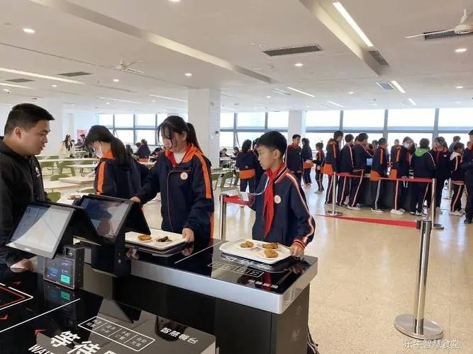 智慧食堂來臨，食堂承包公司如何選擇智慧食堂品牌？